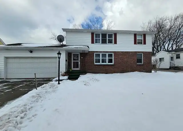 Property at 82 Dartwood Dr, Buffalo, NY, 14227, 2 beds, 1 bath, [object Object]