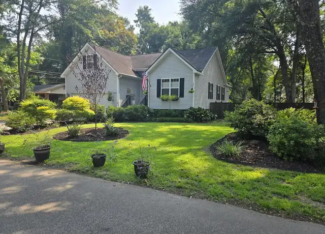Property at 753 Sprague St, Charleston, SC, 29412, 3 beds, 2 baths, [object Object]