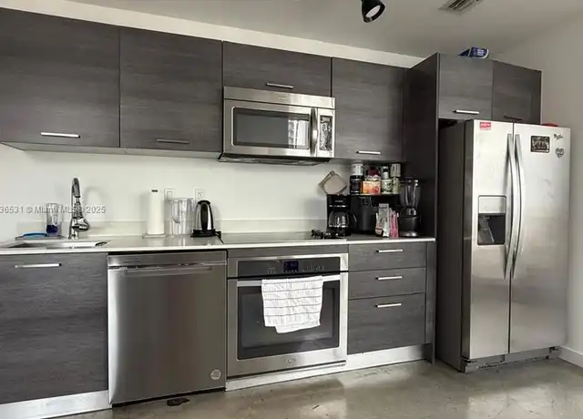 Property at 151 SE 1st St #1701, Miami, FL, 33131, 2 beds, 2 baths, [object Object]