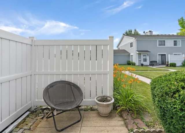 Photo of 1607 Cornell Pl, Hoffman Estates, IL 60169