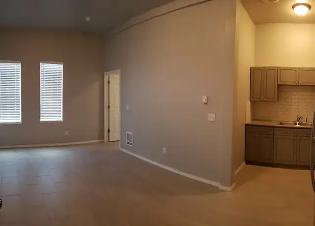 Property at 3016 E 5th Ave Unit 2, Spokane, WA, 99202, 1 bed, 1 bath, [object Object]