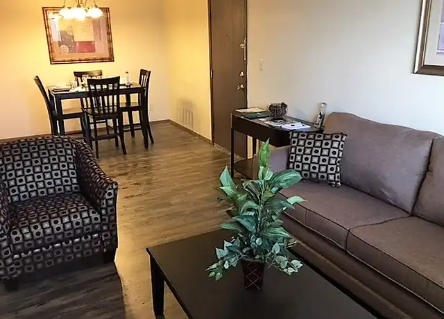 Property at 3120 W Willow Knolls Dr, Peoria, IL, 61614, 2 beds, 1 bath, [object Object]