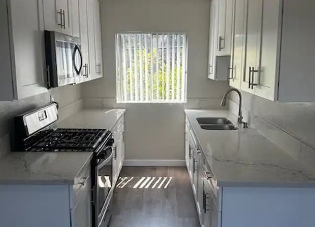 Property at 6701 Haskell Ave Unit 5, Van Nuys, CA, 91406, 2 beds, 2 baths, [object Object]