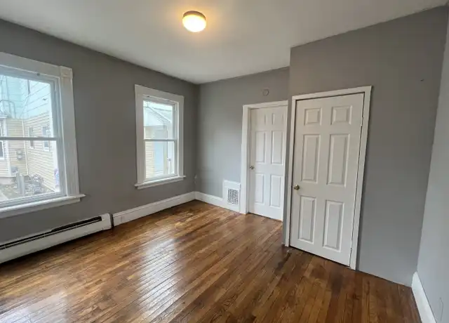Property at 129 Pleasant St, New Britain, CT, 06051, 3 beds, 1 bath, [object Object]