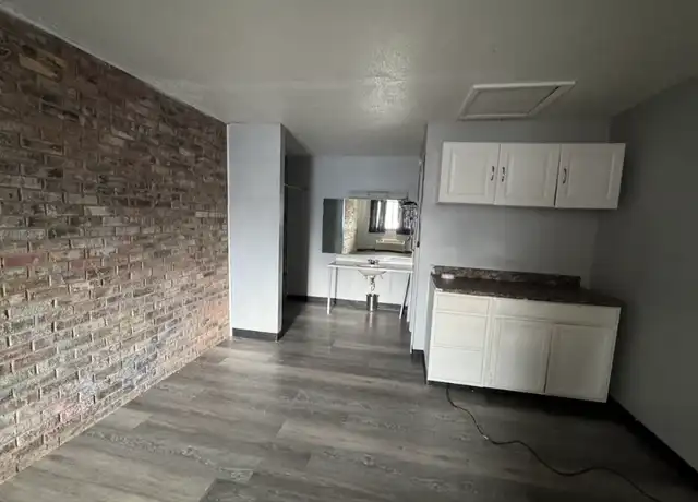 Property at 401 Northeast Ave Unit 14, Columbus, KS, 66725, 1 bed, 1 bath, [object Object]