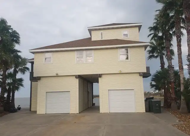 Property at 3722 Laguna Dr, Galveston, TX, 77554, 3 beds, 3 baths, [object Object]