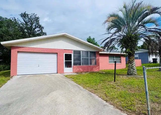 Property at 33 Spring Loop, Ocala, FL, 34472, 3 beds, 2 baths, [object Object]