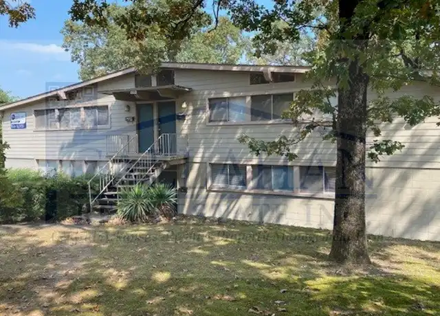 Property at 4306 N Locust St, North Little Rock, AR, 72116, 2 beds, 1 bath, [object Object]