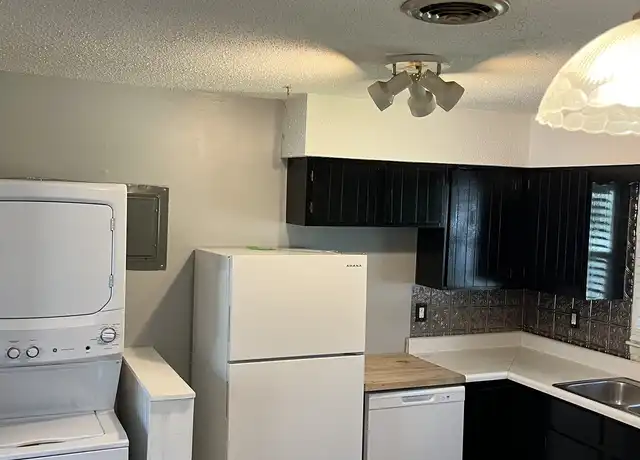 Property at 812 W Maplewood St Unit C, Marion, IL, 62959, 2 beds, 1 bath, [object Object]