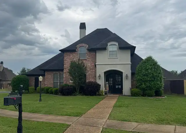 Property at 932 Royal Cir, Bossier City, LA, 71111, 4 beds, 3 baths, [object Object]