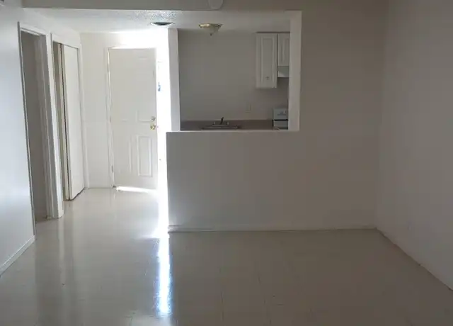 Property at 650 S Western Ave Apt 19, Brawley, CA, 92227, 1 bed, 1 bath, [object Object]
