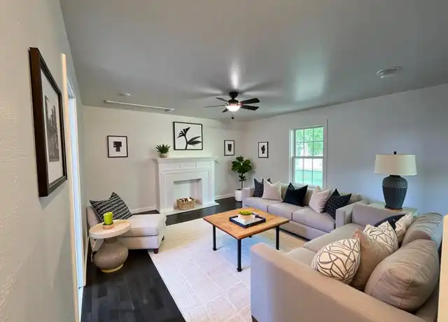 Property at 400-402 North Jefferson - Kaufman - 400 N Jefferson St, Kaufman, TX, 75142, 2 beds, 1 bath, [object Object]