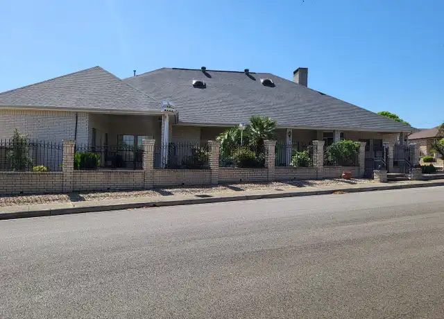 Property at 6024 Shady Crk, Windcrest, TX, 78239, 3 beds, 3.5 baths, [object Object]