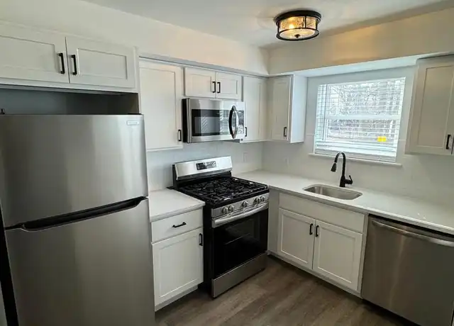 Property at 1841 Davisville Rd Unit B7, Willow Grove, PA, 19090, 1 bed, 1 bath, [object Object]