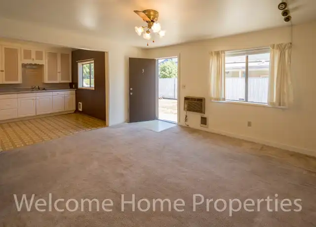 Property at 108 SE 6th St #3, College Place, WA, 99324, 1 bed, 1 bath, [object Object]
