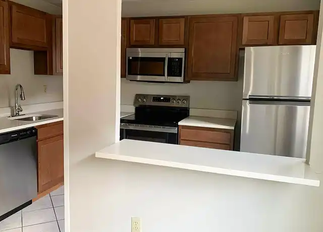 Property at Regency Court - 6005 Fifth Ave, Pittsburgh, PA, 15206, 1 bed, 1 bath, [object Object]