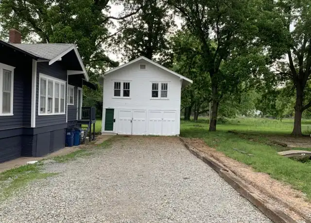 Property at 139 S Lowry St, Stillwater, OK, 74074, 1 bed, 1 bath, [object Object]