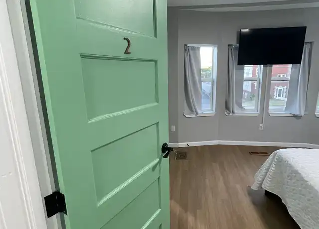 Property at 4522 E Washington St Unit Bedroom 2, Indianapolis, IN, 46201, 3 beds, 2 baths, [object Object]