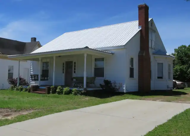 Property at 403 S Brundidge St, Troy, AL, 36081, 4 beds, 3 baths, [object Object]