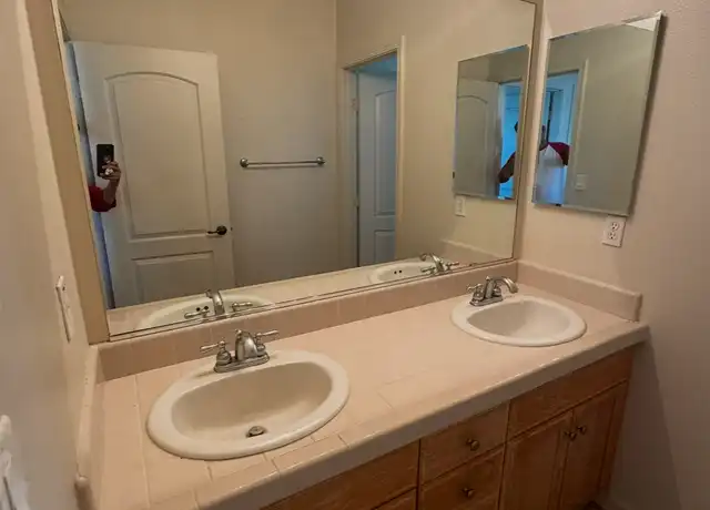 Property at 1785 Queensland Ave, Manteca, CA, 95337, 4 beds, 2.5 baths, [object Object]