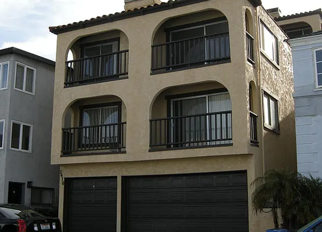 Photo of 2416 Manhattan Ave Unit 2, Manhattan Beach, CA 90266