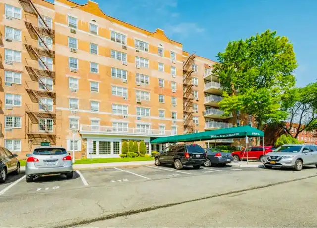 Property at 8509 151st Ave Unit 6H, Howard Beach, NY, 11414, 2 beds, 2 baths, [object Object]