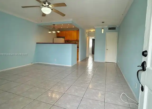 Property at 467 Golden Isles Dr #207, Hallandale Beach, FL, 33009, 1 bed, 1 bath, [object Object]