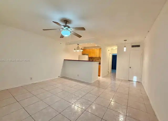 Property at 467 Golden Isles Dr #207, Hallandale Beach, FL, 33009, 1 bed, 1 bath, [object Object]