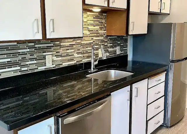 Property at Lakeview Place - 1004 Belmont Ave E, Seattle, WA, 98102, 2 beds, 1.5 baths, [object Object]