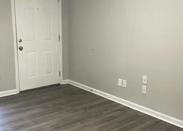 Property at 166 S Killarney Ln, Richmond, KY, 40475, 1 bed, 1 bath, [object Object]