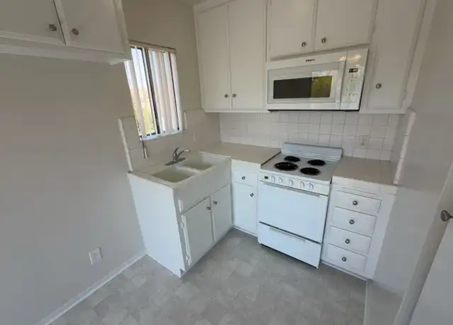 Property at 601 E Angeleno Ave Unit P, Burbank, CA, 91501, 0 beds, 1 bath, [object Object]