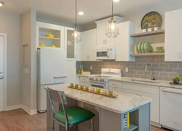 Property at Asbury Flats - 910 Walnut Ave, Charlotte, NC, 28208, 1 bed, 1 bath, [object Object]