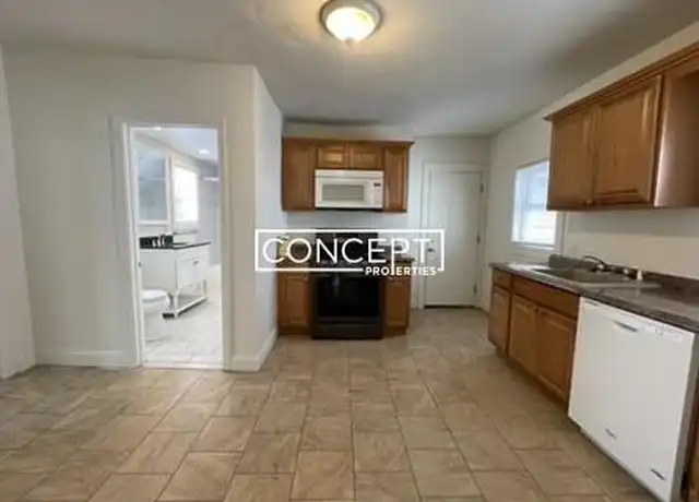 Property at 22 Beacon St, Hyde Park, MA, 02136, 3 beds, 1 bath, [object Object]