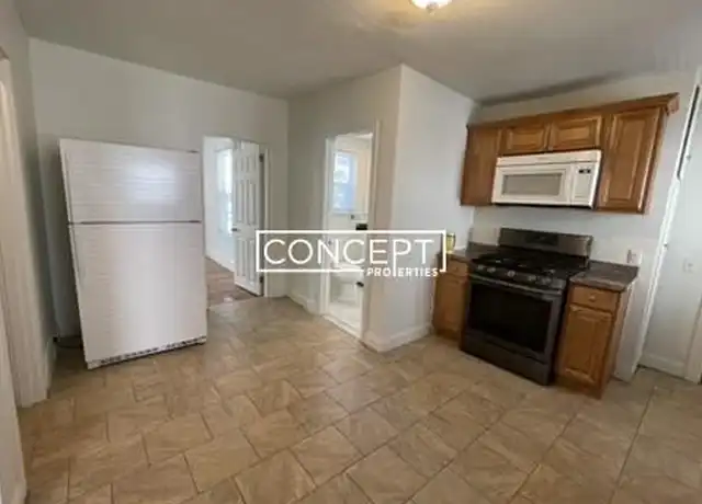 Property at 22 Beacon St, Hyde Park, MA, 02136, 3 beds, 1 bath, [object Object]