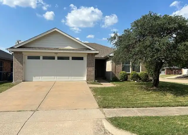 Property at 1925 Livingston Ln, Little Elm, TX, 75068, 3 beds, 2 baths, [object Object]
