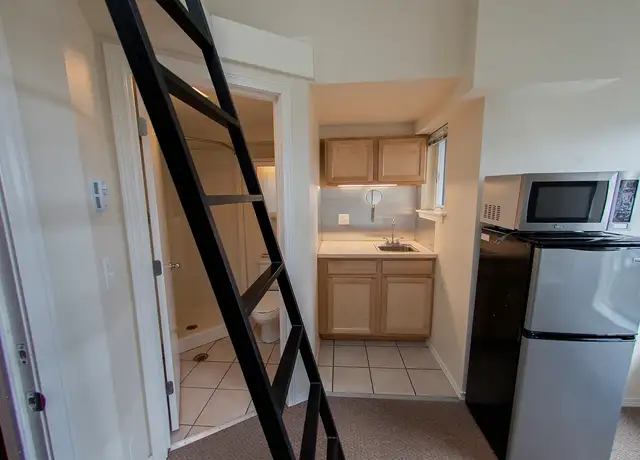Photo of 310 17th Ave S, Seattle, WA 98144