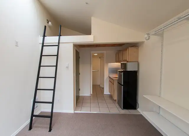 Photo of 310 17th Ave S, Seattle, WA 98144