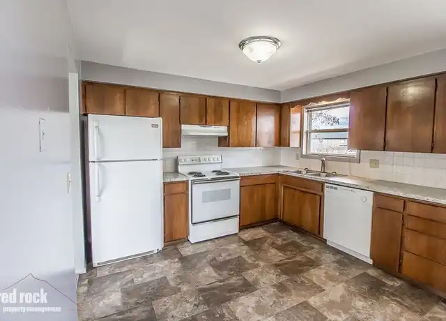 Property at 403 E Dalke Ave Unit 2, Spokane, WA, 99208, 2 beds, 1 bath, [object Object]