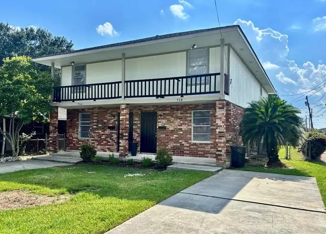 Property at 718 N Woodlawn Ave, Metairie, LA, 70001, 3 beds, 2.5 baths, [object Object]