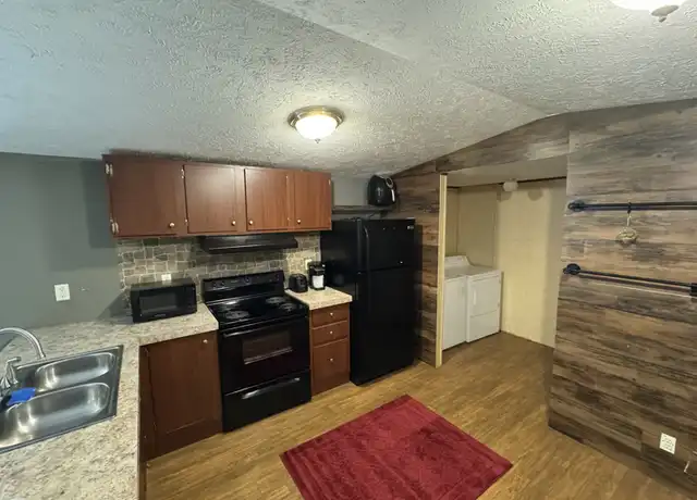 Property at 871 Fairgarden Cir, Sevierville, TN, 37876, 2 beds, 1 bath, [object Object]