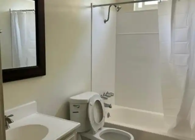 Property at 8821 Owensmouth Ave Unit 1, Canoga Park, CA, 91304, 1 bed, 1 bath, [object Object]