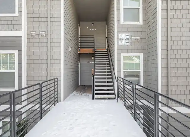 Property at Hawk's Point Apartments - 1124 McGee Ct NE, Salem, OR, 97303, 2 beds, 2 baths, [object Object]