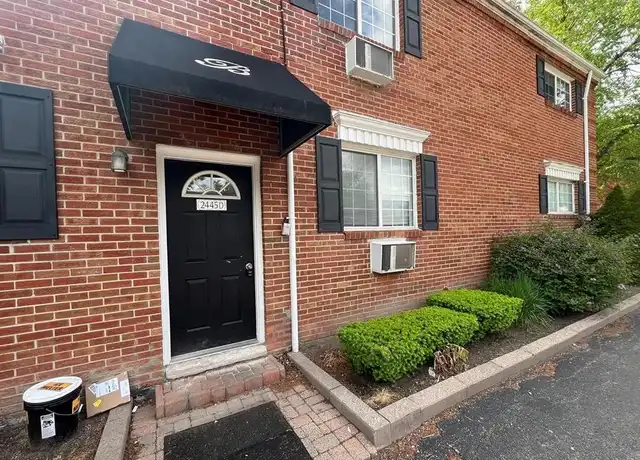 Property at 2445 Torquay Ave #112, Royal Oak, MI, 48073, 3 beds, 2 baths, [object Object]