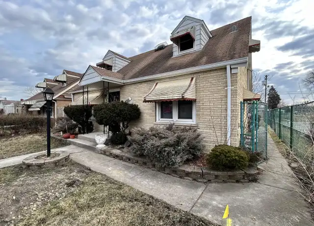 Property at 16155 Honore Ave, Markham, IL, 60428, 5 beds, 2 baths, [object Object]