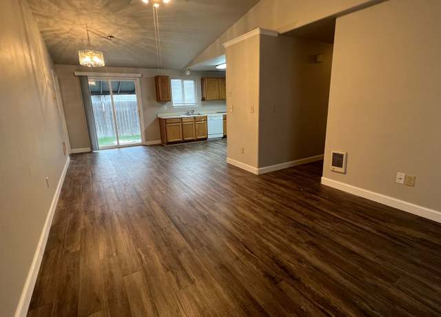 Photo of 3436 SW Obsidian Ave, Redmond, OR 97756