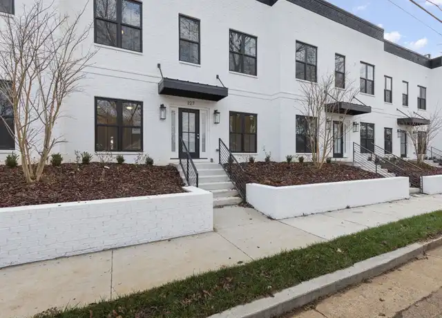 Property at 231 S Bilbro Ave, Murfreesboro, TN, 37130, 3 beds, 2.5 baths, [object Object]