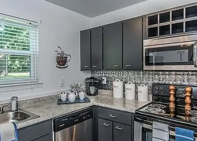 Property at Avian Place - 5600 Dorchester Rd, North Charleston, SC, 29418, 2 beds, 1.5 baths, [object Object]