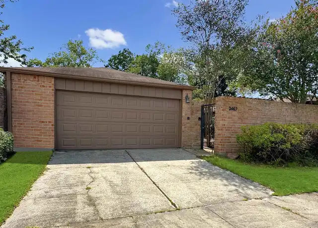 Property at 2462 Torrey Pine Dr, Baton Rouge, LA, 70816, 3 beds, 2 baths, [object Object]