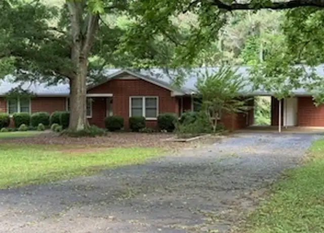 Property at 352 Bethesda Church Rd, Hartwell, GA, 30643, 4 beds, 2 baths, [object Object]