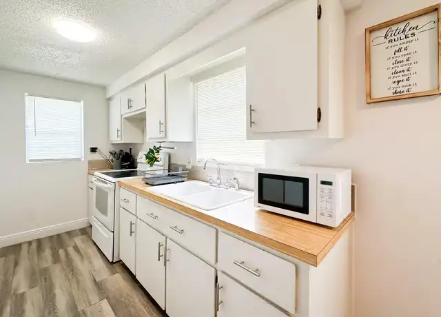 Property at 4901 U.S. 92, Plant City, FL, 33566, 1 bed, 1 bath, [object Object]